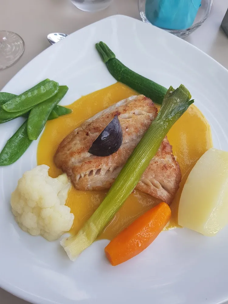 Dos de Lieu Noir Sauce Gingembre Et Ses Petits Légumes
